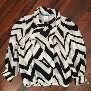 Alice + Olivia black and white blouse Medium